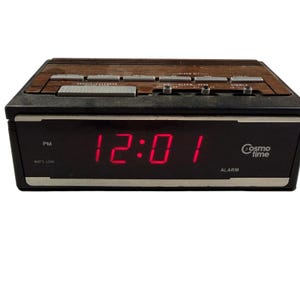 Vintage Cosmo Time E-9071 LED digital väckarklocka MCM träådring hans och hennes testad