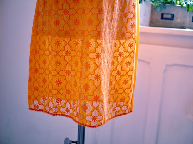 tangerine orange lace slip dress L Waist 35/'/' 88 cm Vintage slip dress 60s negligee