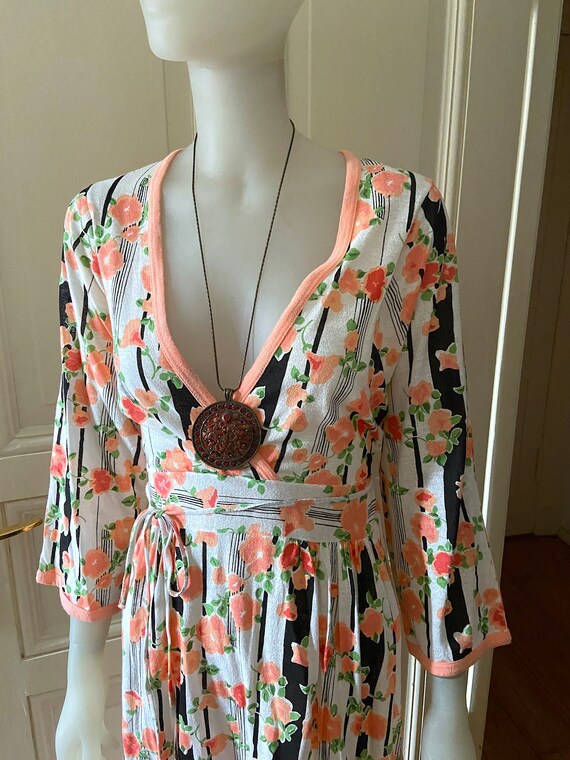 Vintage 70s Dress, Floral deep V-neck Cocktail Bo… - image 4