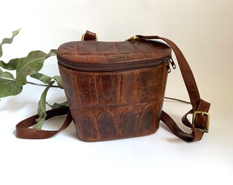 90s Women's Vintage Bucket Bag, Toffee Crock Cognac Leather Cross shoulder handbag by Picard