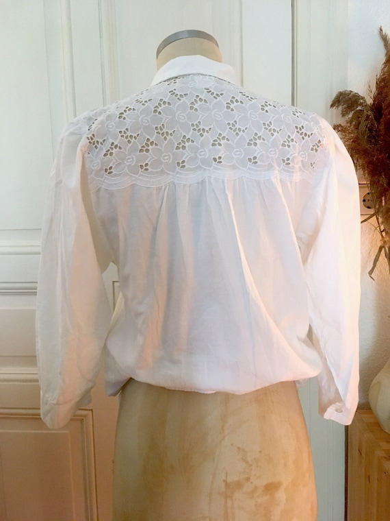 White cut out lace puff shoulder blouse / long bl… - image 1