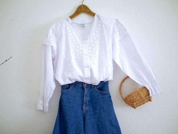 Vintage eyelet BLOUSE, white cotton women's puff s