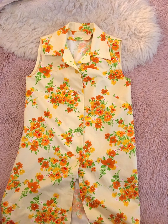 70s floral print dress / sleeveless collared shirt