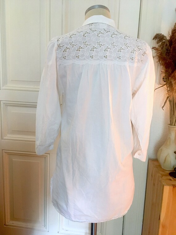 White cut out lace puff shoulder blouse / long bl… - image 7