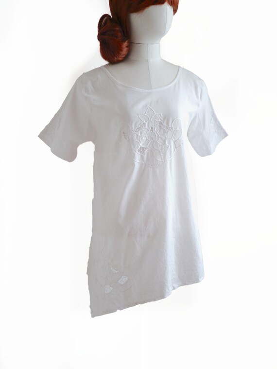 White cotton eyelet lace TOP, asymmetric summer b… - image 5