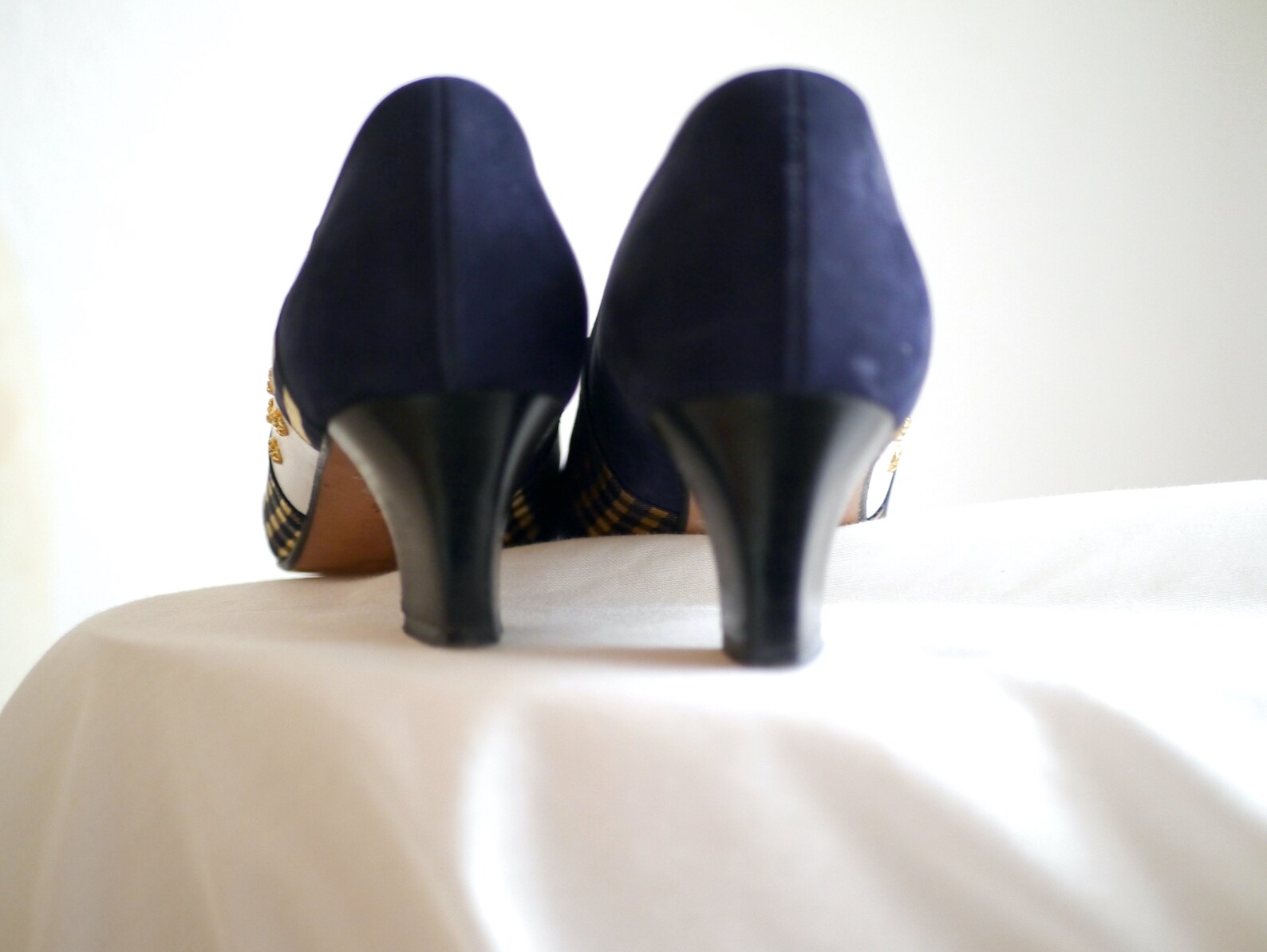 VINTAGE PUMPS WITH MINI HEEL main image 1