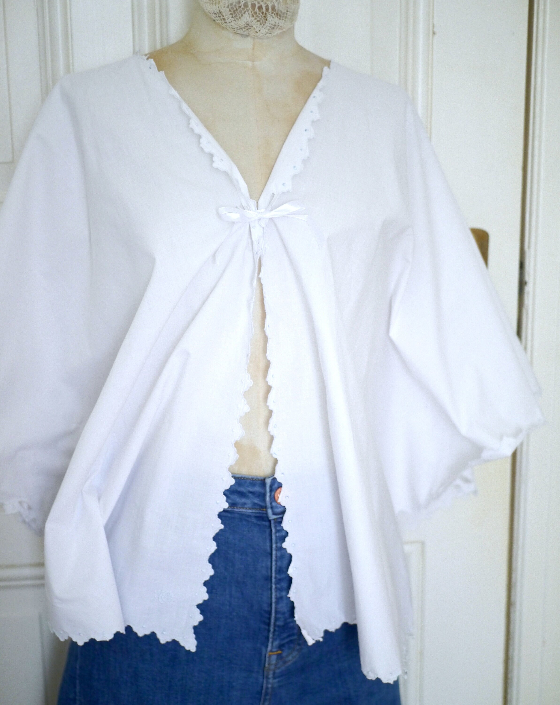 Nostalgic Antique CAPE - Blouse / white cotton cape blouse with embroidery