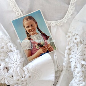 Vintage nostalgische ansichtkaart Beiers meisje, traditionele kinderen in de Alpen
