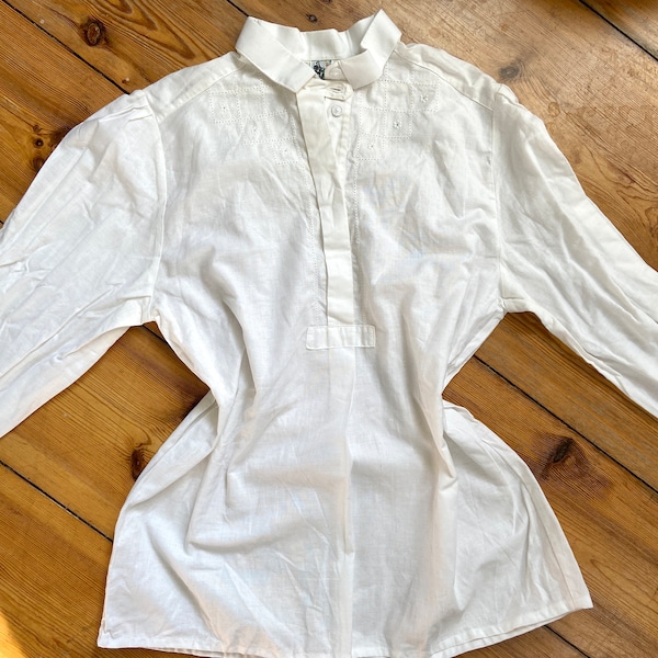 Weißes Vintage Folklorehemd aus Baumwolle