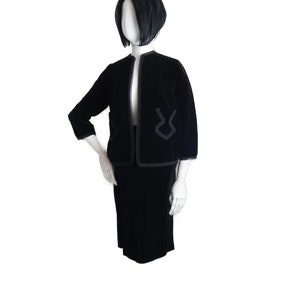 Black VELVET COSTUME, women&#39;s 2 piece set skirt and blazer, 50s/ 60s style elegant set