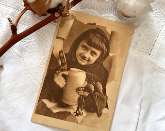 Carte postale nostalgique ancienne, Folklore Girl