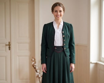 Conjunto de traje típico bávaro feminino de 3 peças na cor verde-floresta, composto por blusa, saia e blazer.