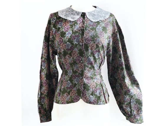 Blouse with Lace Peter Pan collar / green floral p