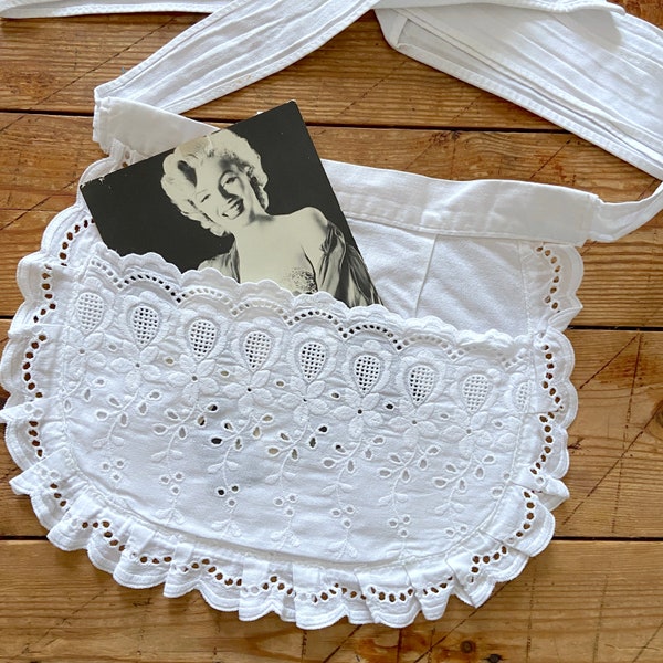 Petite Vintage Servant / waitress half APRON white cotton