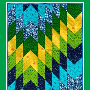 Broken Zig Zag Quilt Pattern, Sarah Ruiz Quilts, StartingStitches, Sewing, Quilting, 3 Sizes, Stitch-and-Flip Piecing, Geometric