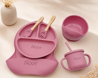 Set de alimentación de silicona personalizado para bebé | Plato con nombre personalizado, cuenco, babero y vaso con boquilla | Artículos esenciales para la alimentación complementaria dirigida por el bebé | Regalo sin BPA para bebés