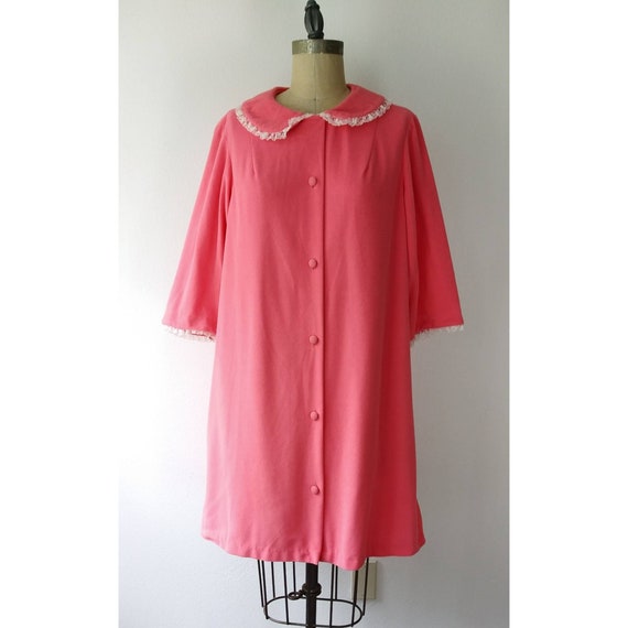 Vintage Sears Pink Fleece Robe, Lace Trim Peter Pan Collar
