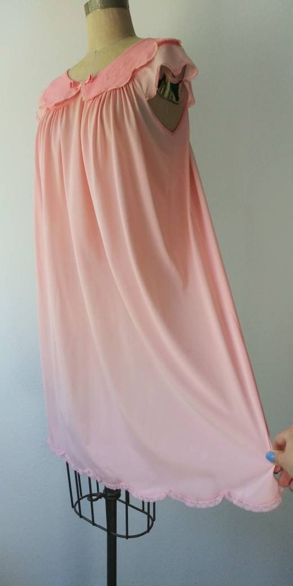 Pastel Pink Short Nightgown with Peter Pan Collar… - image 3