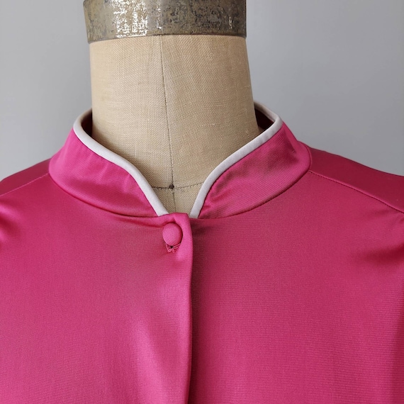 Fuchsia Mock Collar Robe by Vanity Fair - image 6