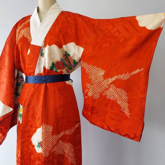 Red Crane and Colorful Floral Print Kimono Nagajub