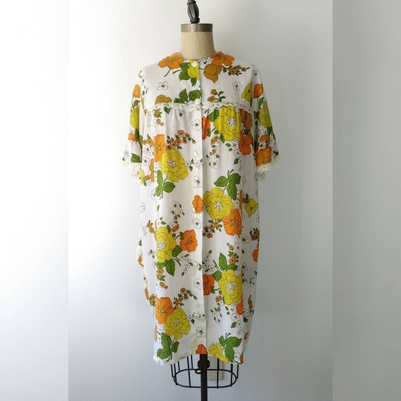 Light Cotton 70s Floral Housecoat