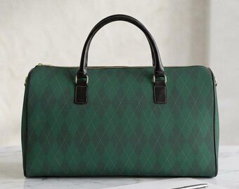 Bolsa de viaje/bolso de fin de semana de piel con estampado de rombos verdes estilo golf.