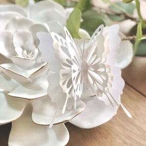 3-D Schmetterling. Digitaler SVG-Datei-Download - Montage für 3D-Effekt erforderlich