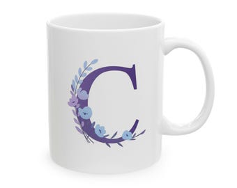 Keramisk mugg med initialer och blomma, personlig kaffekopp, present till henne, bokstaven C