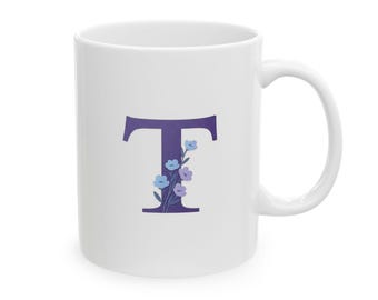 Keramisk mugg med initialer och blomma, personlig kaffekopp, present till henne, bokstaven T