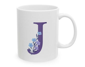 Keramisk mugg med initialer och blomma, personlig kaffekopp, present till henne, bokstaven J