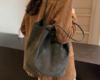 Weiche Schultertasche in Wildlederoptik für Damen, geräumige Hobo-Tasche, minimalistische, lässige Reißverschlusstasche, Alltagstasche