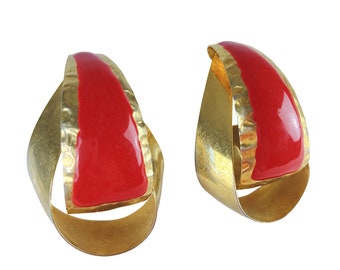 vintage gold ribbon design earrings