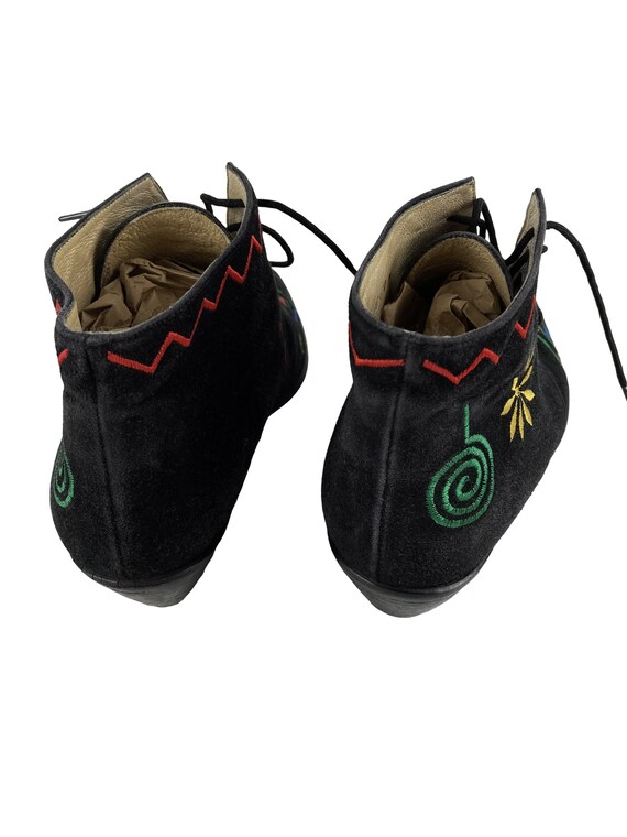 vintage womens lace up boots / embroidered black … - image 4