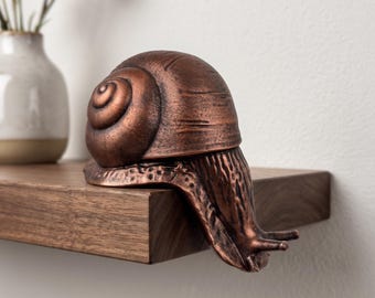 Minimalistische, am Rand hängende Skulptur - Modernes Wohndekor