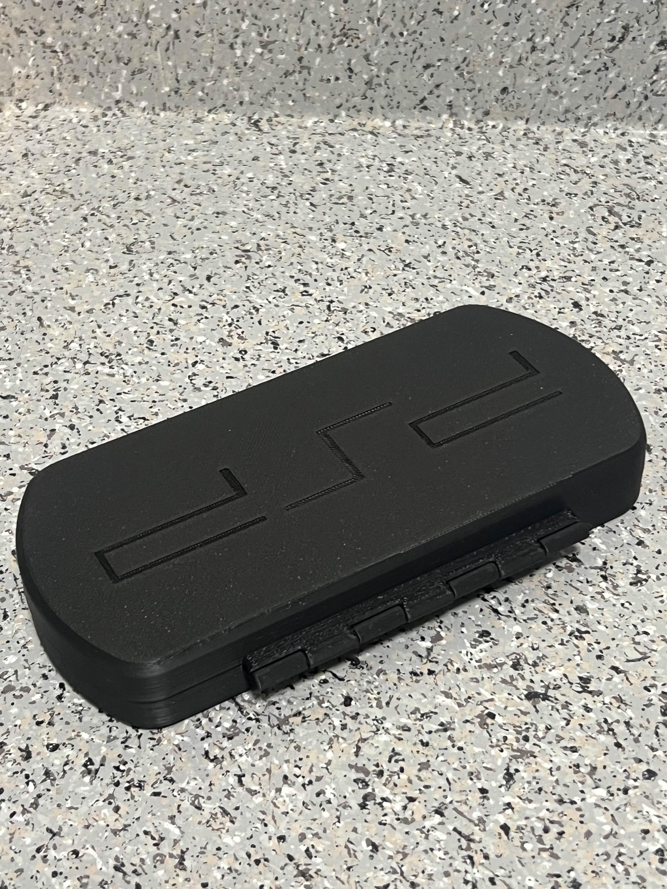PSPケース Playstation Portable Hardcase With Magnetic Closure for PSP 2000