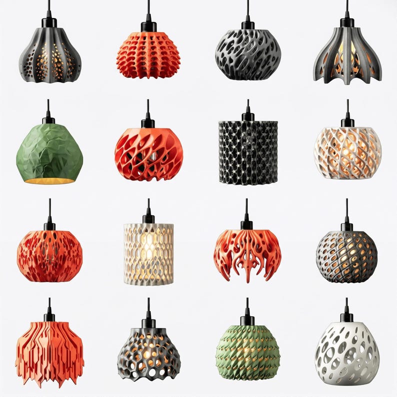 Pu&ograve; includere: Una collezione di lampade a sospensione con vari design e colori. I paralumi presentano intricati motivi traforati in tonalit&agrave; di grigio, arancione, verde e bianco. Ogni lampada ha un cavo nero e un supporto a soffitto, mostrando un'estetica moderna.