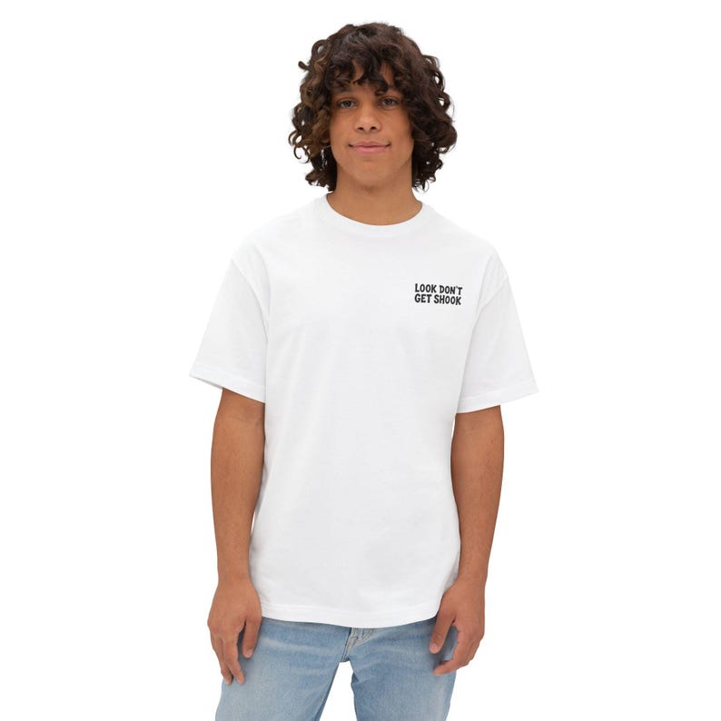Bold Circular Back Design Boxy Tee for Modern Street Confidence, Airlume Cotton bild 6