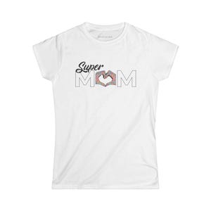 Womens Cut, Super Mom Heart Hands Tee, Pastel Sprinkle Design, Gift for Mom immagine 1