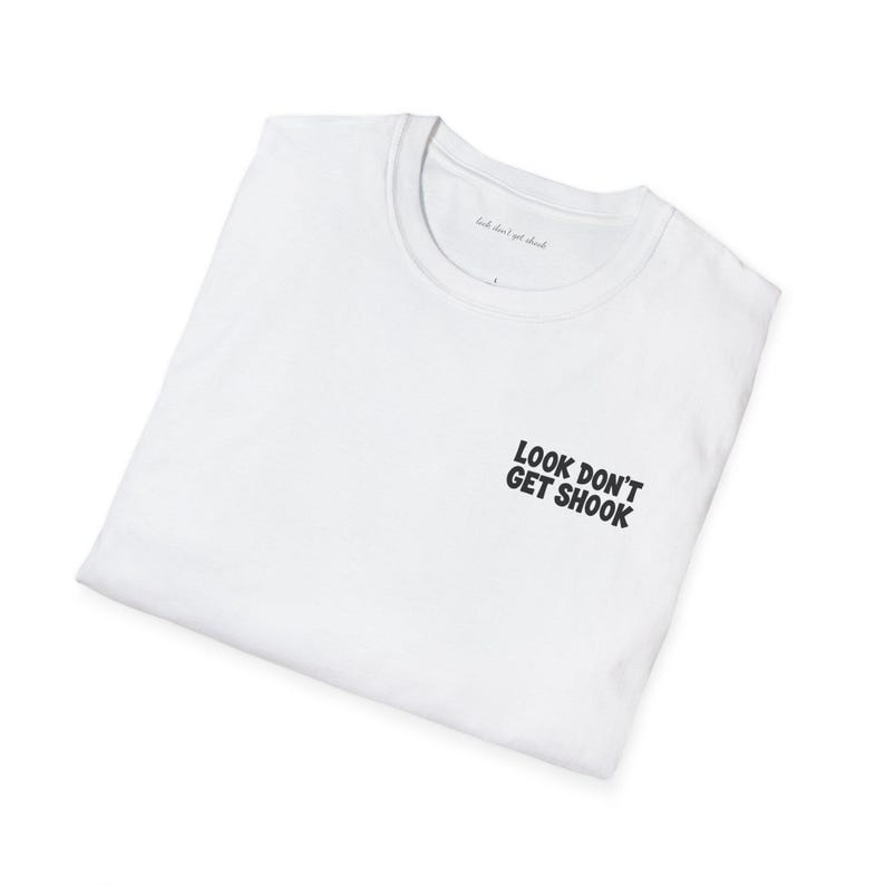 Soft Cotton Tee, Bold Cursive Penmanship Typography on Back by Look Dont Get Shook bild 5