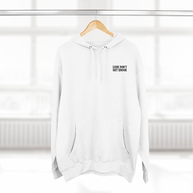 White Fleece Hoodie with Penmanship Script Back Print, Medium Heavy Fabric afbeelding 4