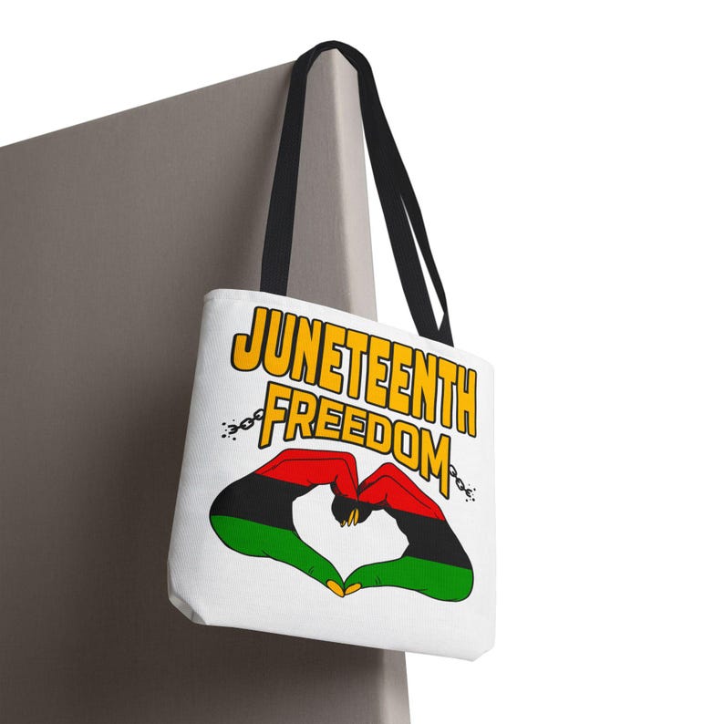 Bolsa Tote Juneteenth Freedom, Design Pan-Africano Hand to Heart, Três Tamanhos imagem 3