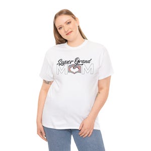 T-shirt pastel saupoudré de coeurs de super grand-mère image 11