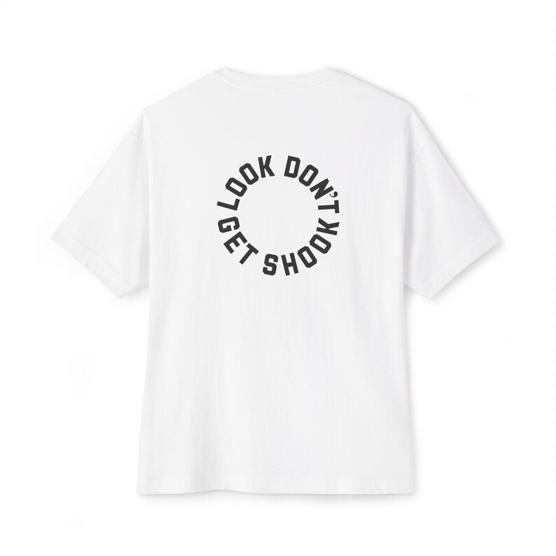 Bold Circular Back Design Boxy Tee for Modern Street Confidence, Airlume Cotton bild 1