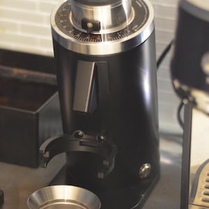DF54/DF64 Portafilter Holder – 54mm | Compatible with Sage/Breville Bambino Plus & Normcore Bottomless