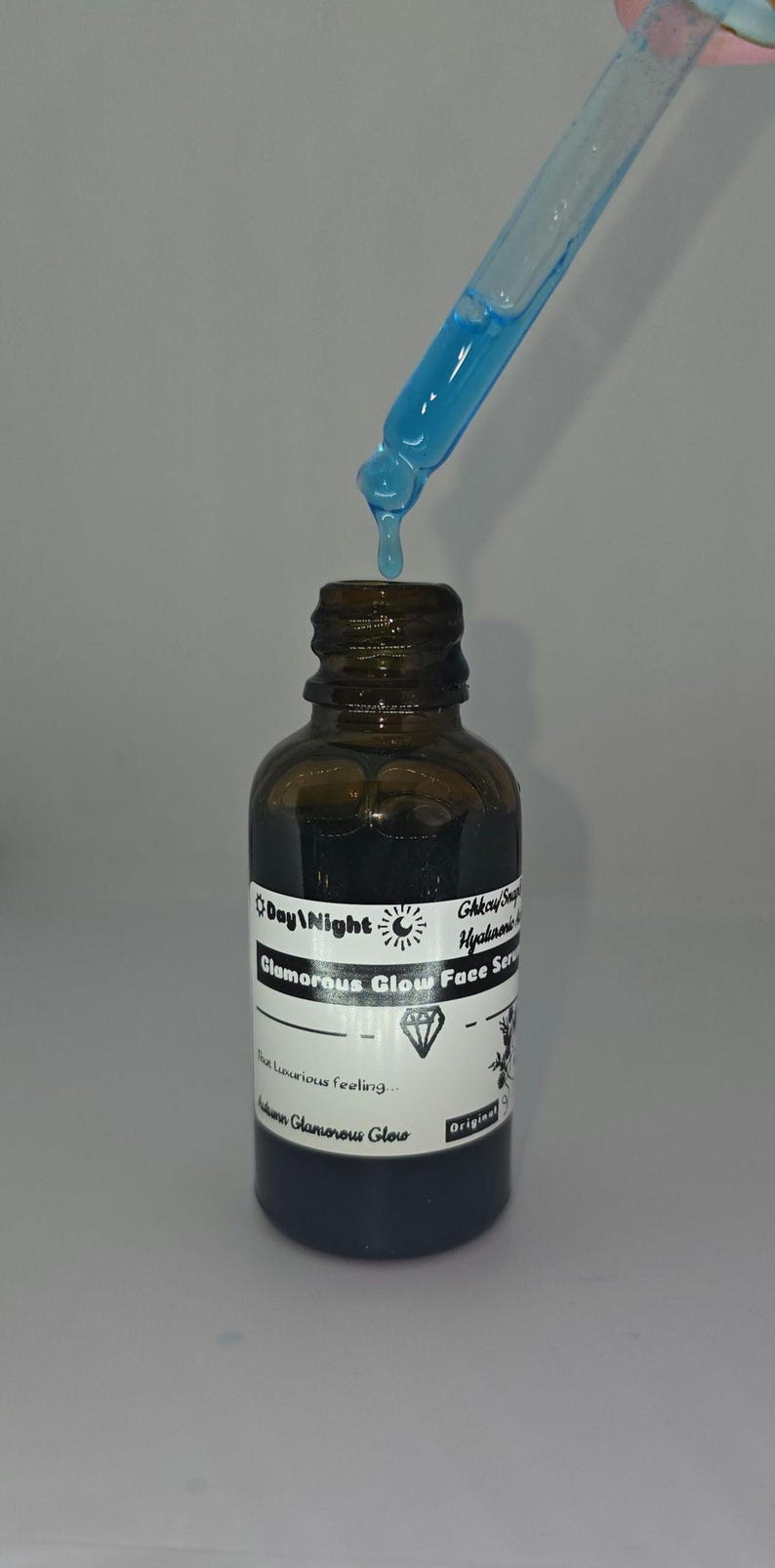 A high-performance facial serum housed in a protective dark glass dropper bottle to preserve sensitive active ingredients like:

GHK-Cu (Copper Peptide)

Hyaluronic Acid

Advanced skin-support actives

Barrier-restoring hydration complex

Medical-grade results with luxury self-care energy.