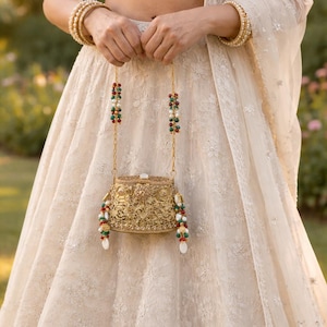 Mini bolso de mano Potli con cuentas hecho a mano / Mini bolso de noche étnico para novia con borlas