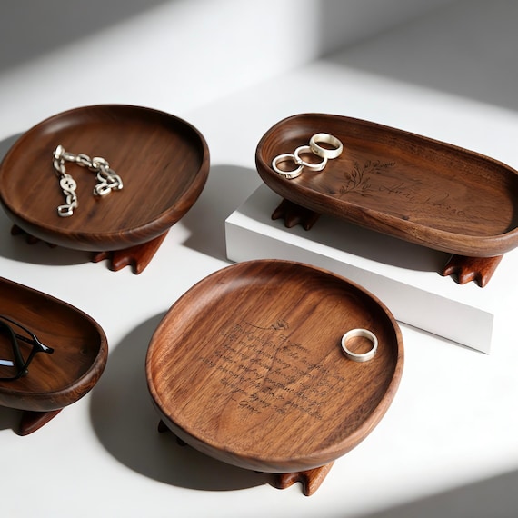 Personalized Walnut Paw Tray,Wooden Ring Dish or Jewelry Tray,Desk Catchall,Wedding Keepsake,Gift for Her,Mom,Friend