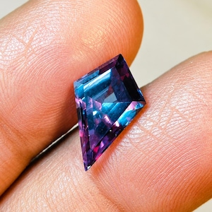 Colour Change Alexandrite Gemstone Kite Shape Faceted Cut Pandent Jewelry Losse Stone Personalized Jewelry.