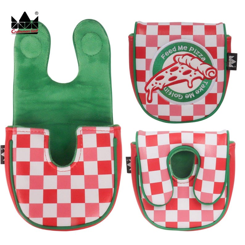 K&ouml;nnte beinhalten: Golfschl&auml;gerhauben mit rot-wei&szlig;em Karomuster, gr&uuml;nen Akzenten und dem Text "Feed Me Pizza, Take Me Golfin". Die Hauben haben eine Pizza-Scheiben-Grafik und werden von Craftsman Golf hergestellt.