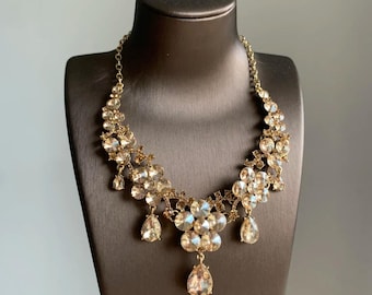 Collana vintage con cristalli color champagne - Collana a bavaglino retrò a goccia dorata - Gioielli glamour per feste
